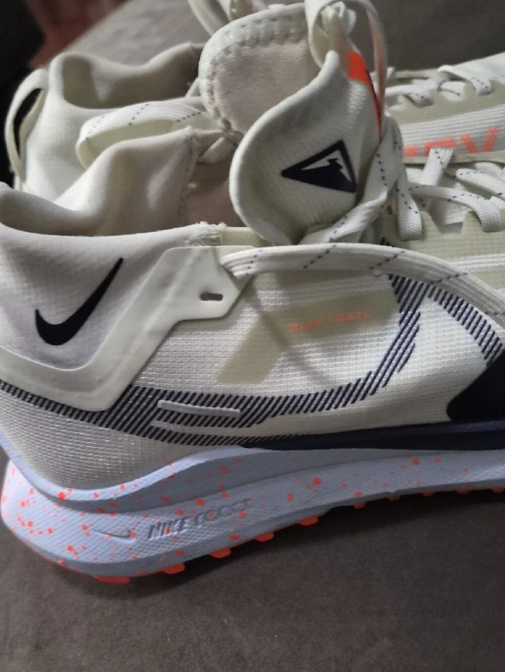Nike Cream, Navy & Orange GORE-TEX Trail Running Sneakers